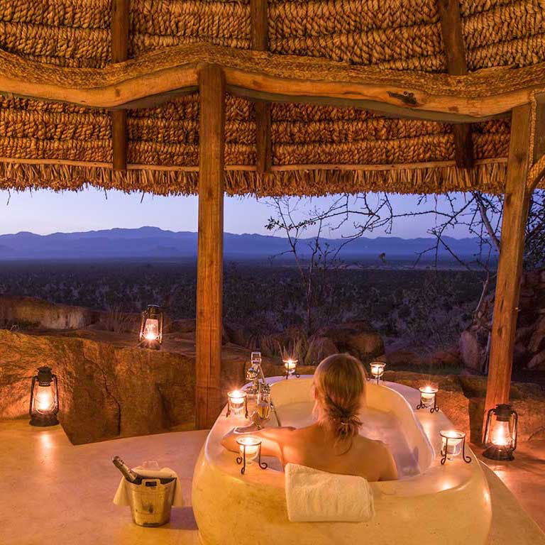 2.-ELEWANA-ELSAS-KOPJE-master-bedroom-bath