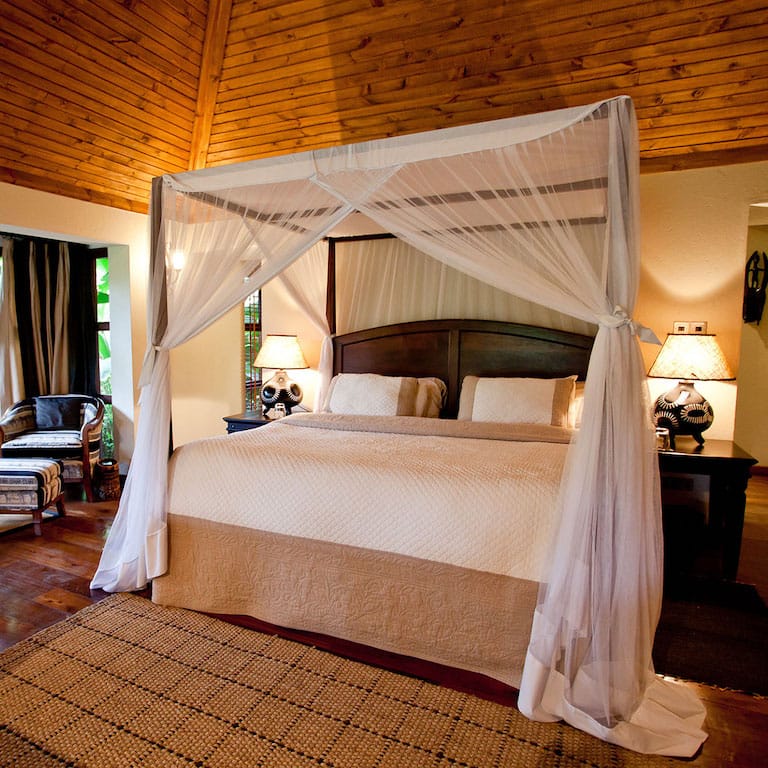 5-Legendary-Lodge-Cottage-bedroom-interior