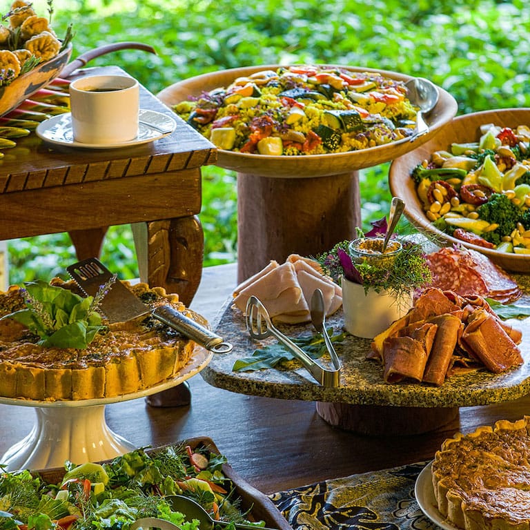 Gibbs-Farm-buffet-spread