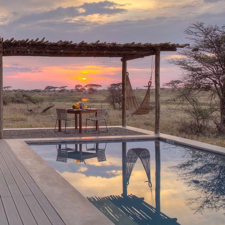 Namiri-Plains-Pool-private-dining
