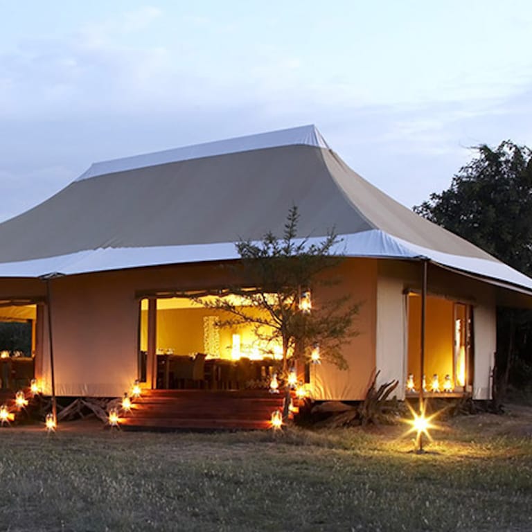 Sayari-Camp-Dining-room-exterior-2