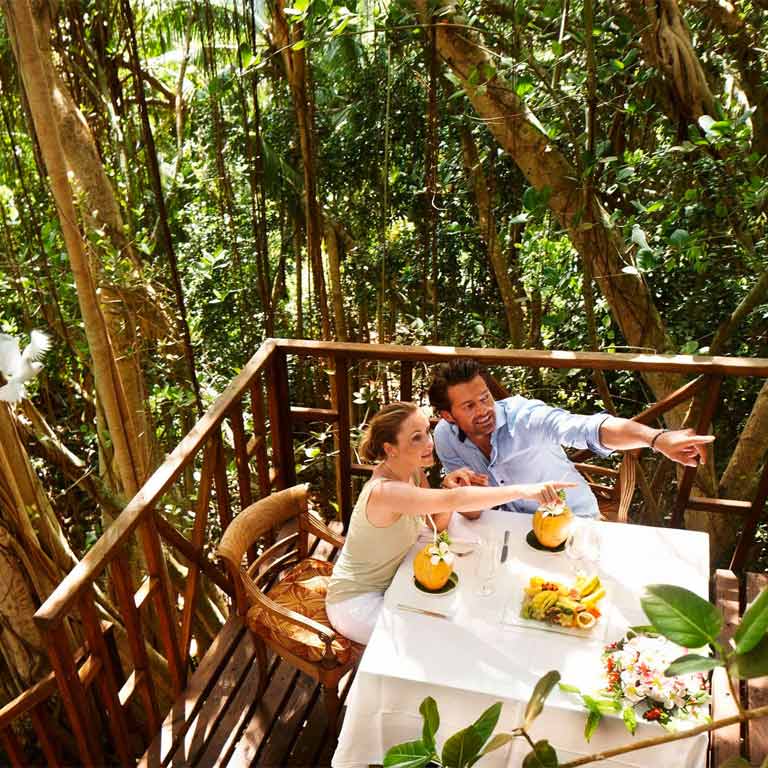 fregate-island-01