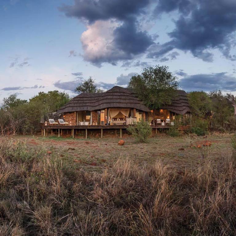 madikwe-hills-private-game-lodge-01